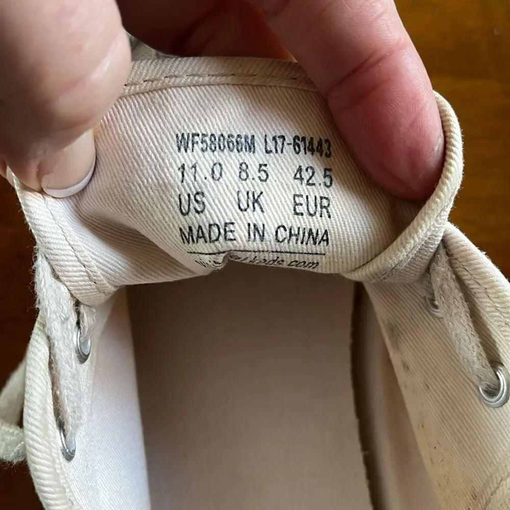 WOMEN’S CREAM CANVAS PLATFORM KEDS SIZE 11/EURO 42.5